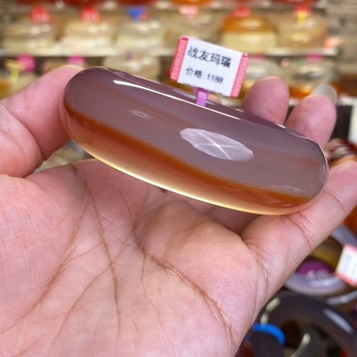 玛瑙/玉髓手镯未镶嵌阿**?