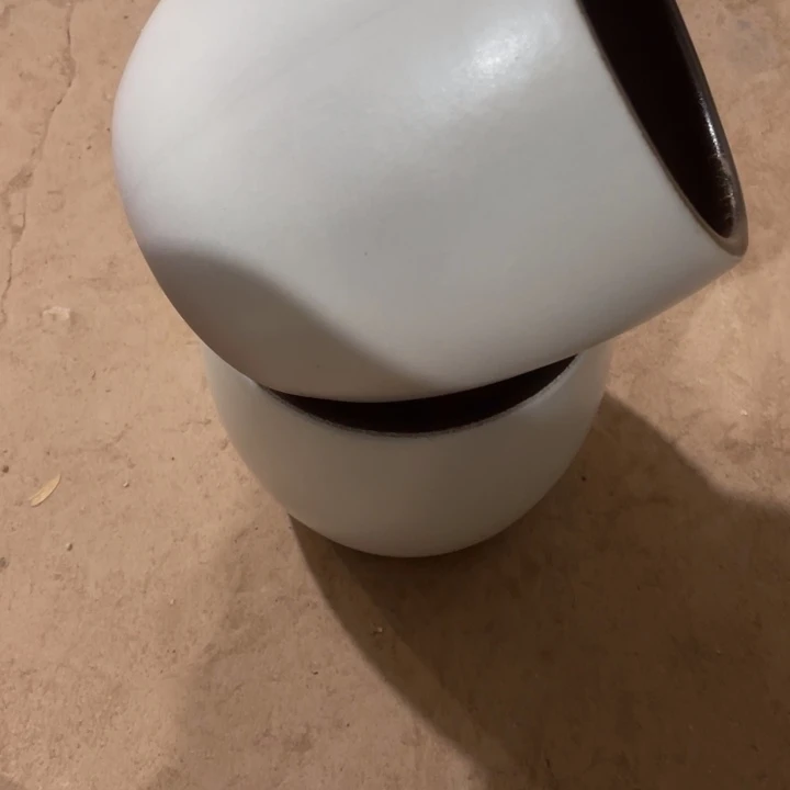 紫砂花盆口径20高度20两只小瑕疵