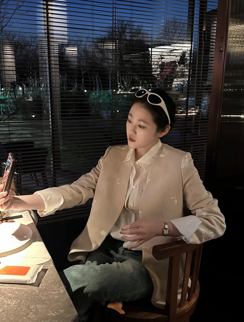 陈妍君【珠片绣无领亚麻一粒扣西服】CHENYANJUN CYJ-WWO74-W788