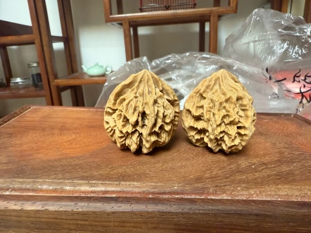 当年文玩核桃无药全品无休 官帽 蛤蟆 南疆  宫灯 四座楼