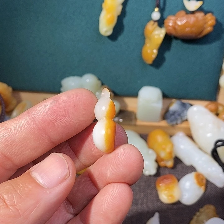 【闪购商品】和田玉挂件未镶嵌金**缘