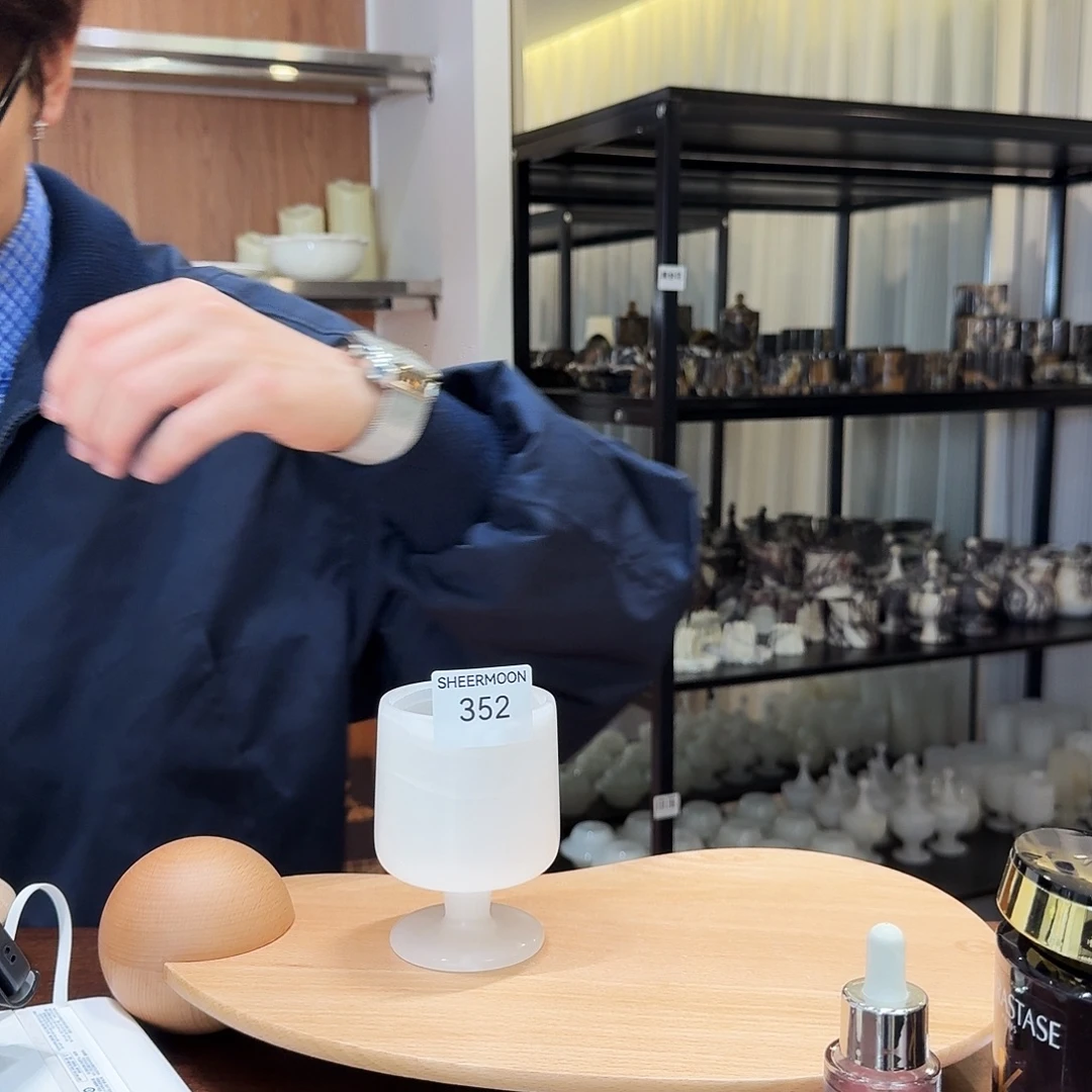 大理石352白玉杯。