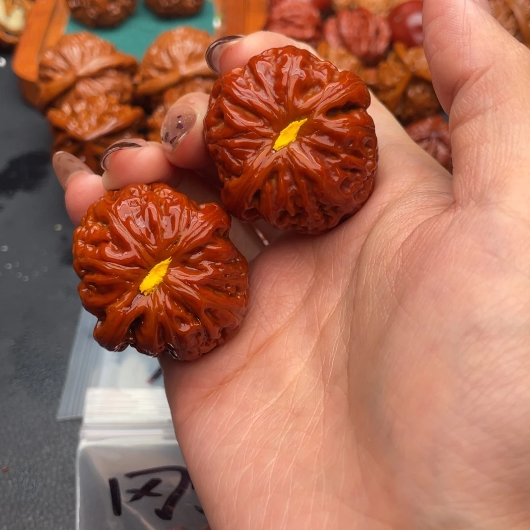 …***好文玩核桃把件元宝