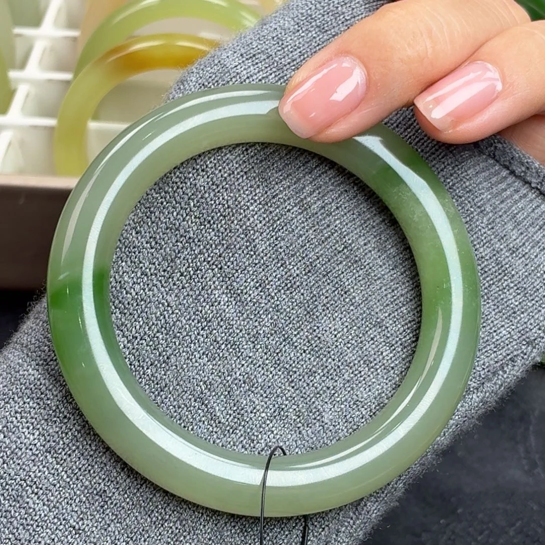 和田玉未镶嵌手镯冰底三色翠青32号