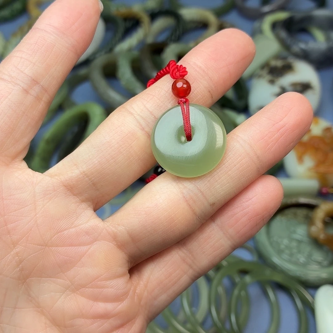 和田玉（青白玉）未镶嵌颈饰直径22mm