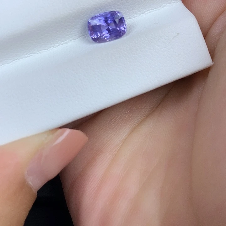 蓝宝石裸石未镶嵌1.92ct无烧紫罗兰蓝宝石