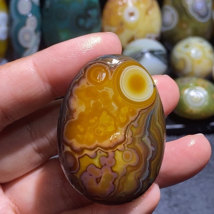 玛瑙/玉髓未镶嵌珠宝半成品130