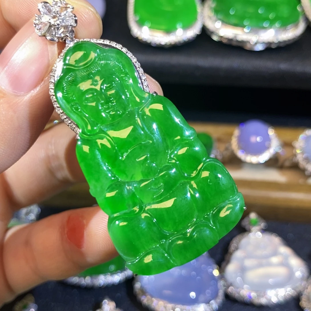 翡翠18K金镶嵌颈饰缅甸翡翠