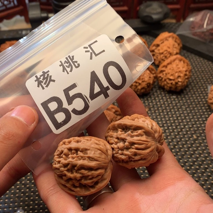 文玩核桃吊坠凤凰台