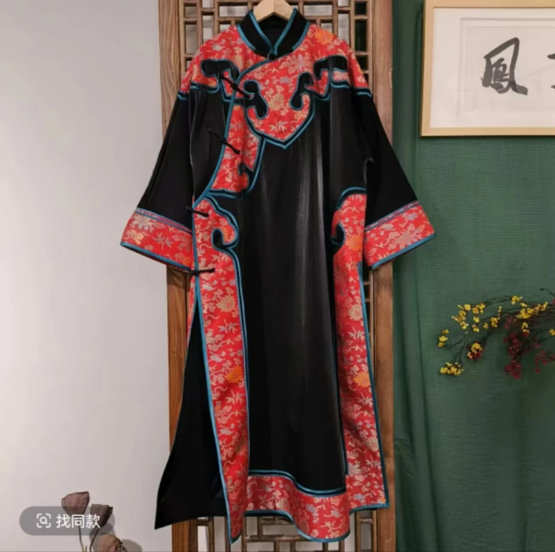 凤徕兮私人定制黑色光板底拼红色如意边斜襟盘扣袍子 (LS537）