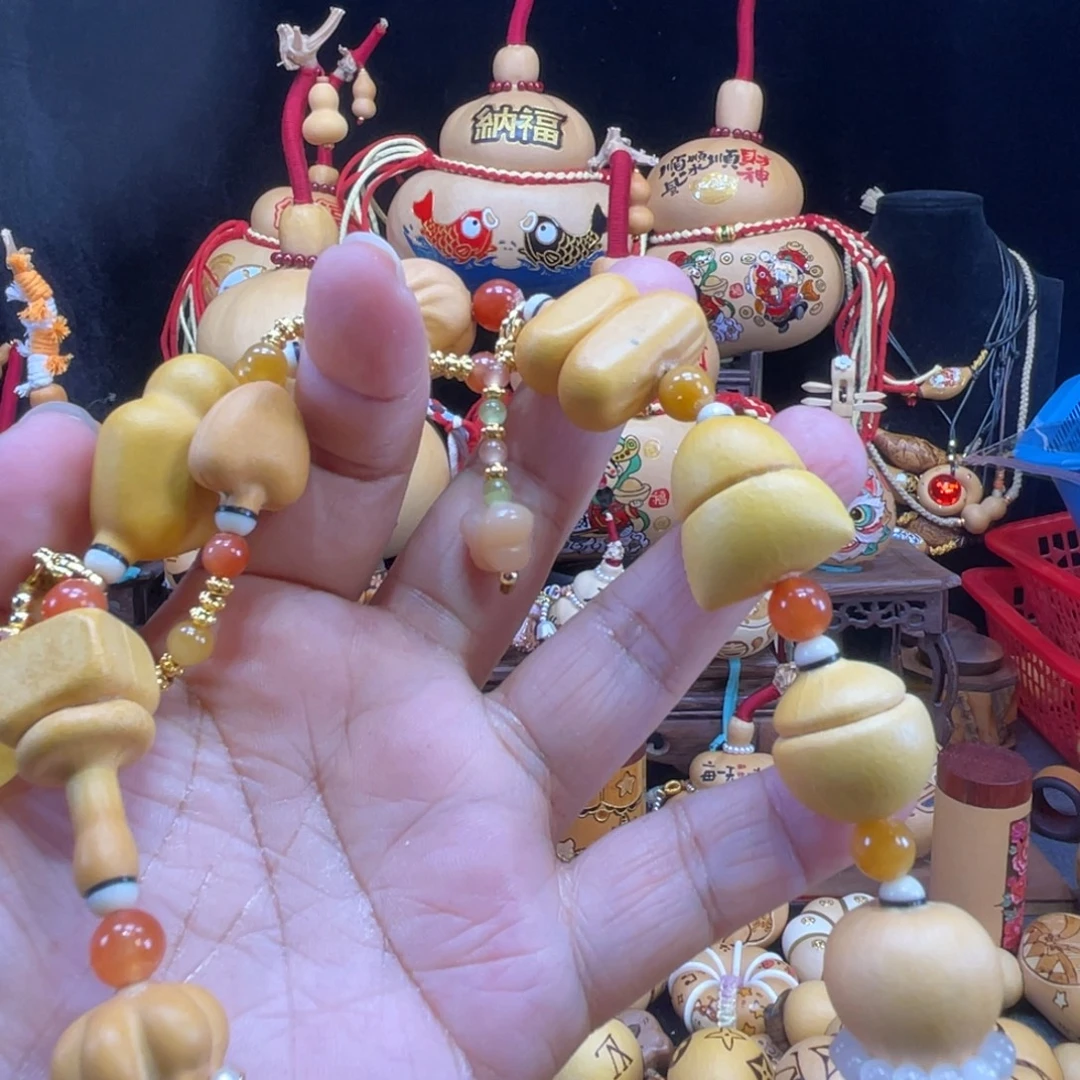 小***着葫芦福禄糊涂葫芦