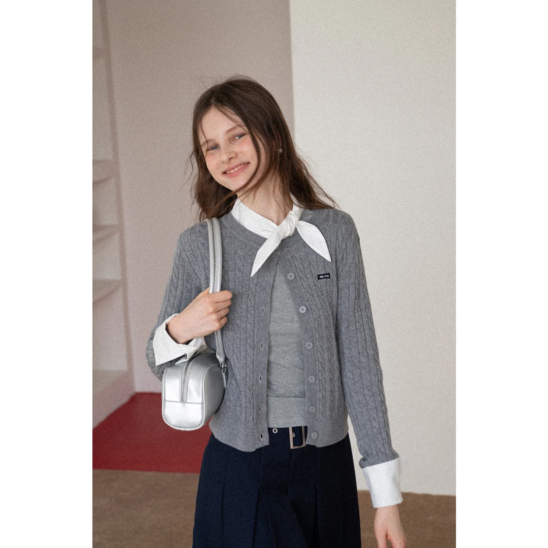 EGGKA复古圆领麻花针织衫开衫气质显瘦长袖通勤上衣E25A8131YM