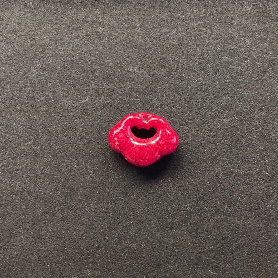 天然辰砂晶体砂如意锁