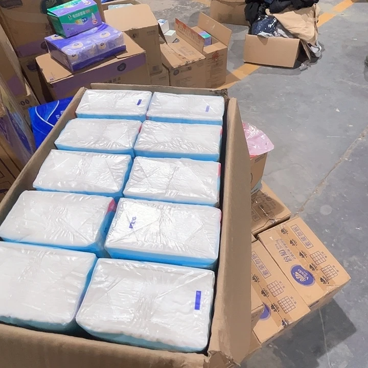 品牌抽纸一箱。