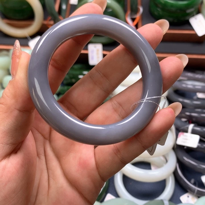 【闪购商品】未镶嵌手镯和田玉