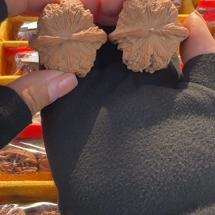 吊坠文玩核桃全品血麒麟