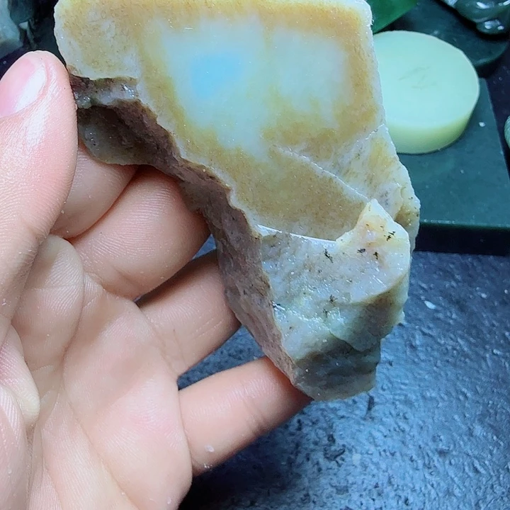 未镶嵌和田玉（糖玉）珠宝奇石