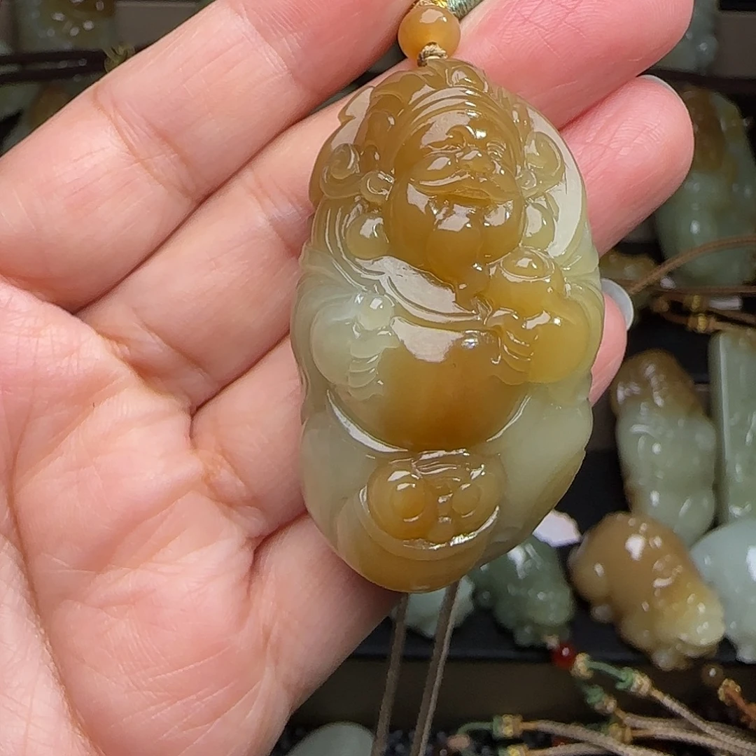 双***语和田玉未镶嵌颈饰