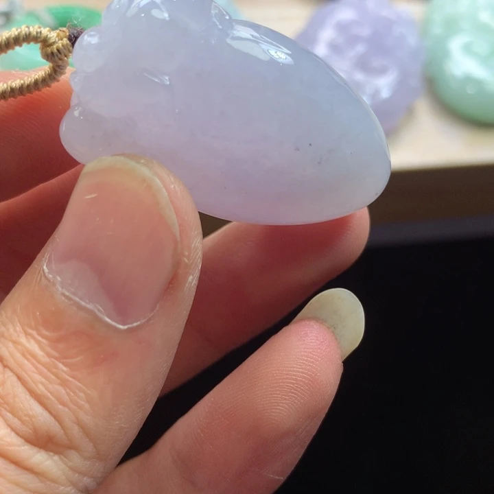 翡翠未镶嵌颈饰吊坠