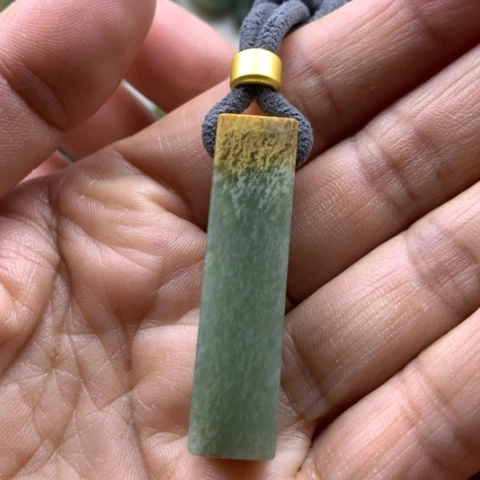 【闪购商品】未镶嵌岫岩河磨玉（透闪石质玉）挂件