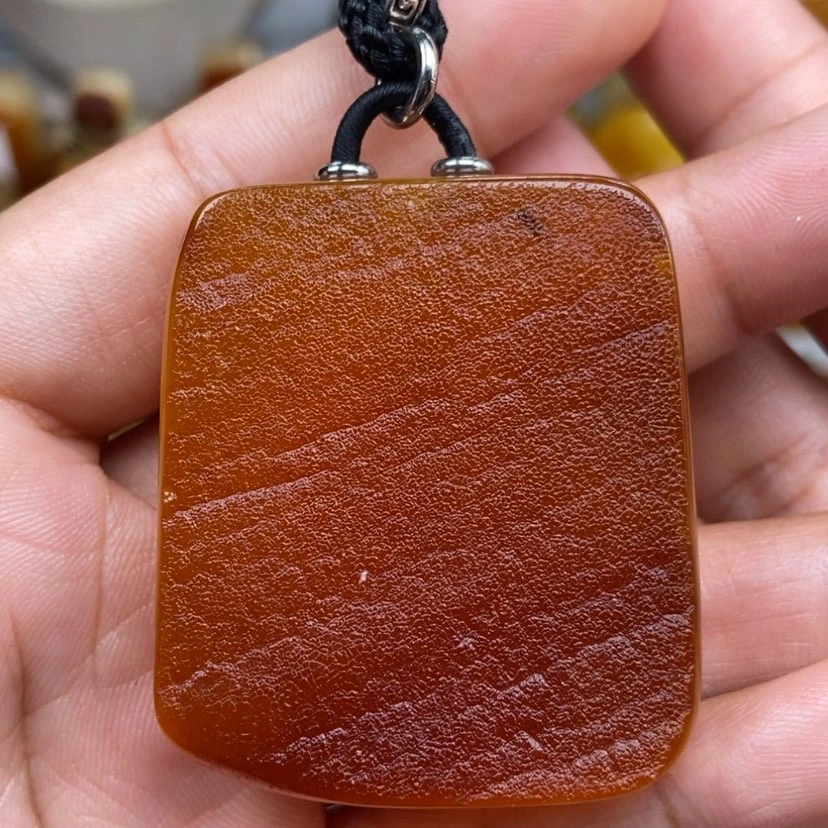 【闪购商品】琥珀颈饰未镶嵌