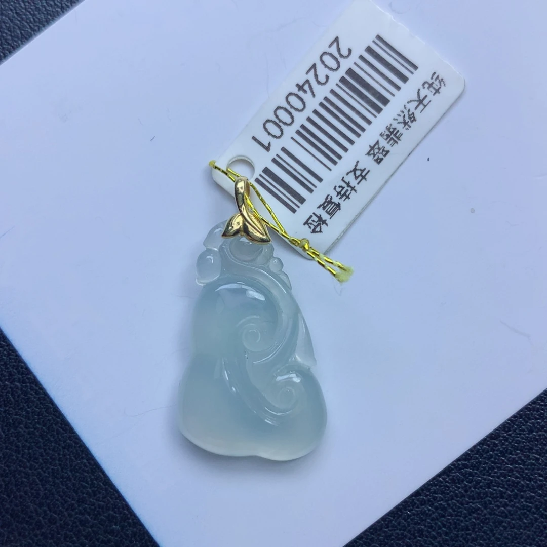 翡翠颈饰未镶嵌如意