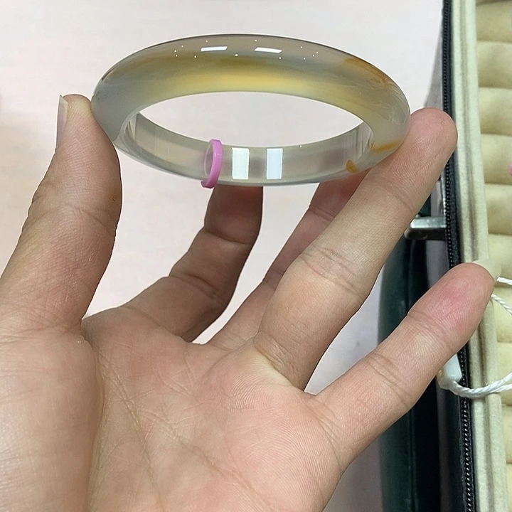 玛瑙/玉髓手镯未镶嵌Y****）448