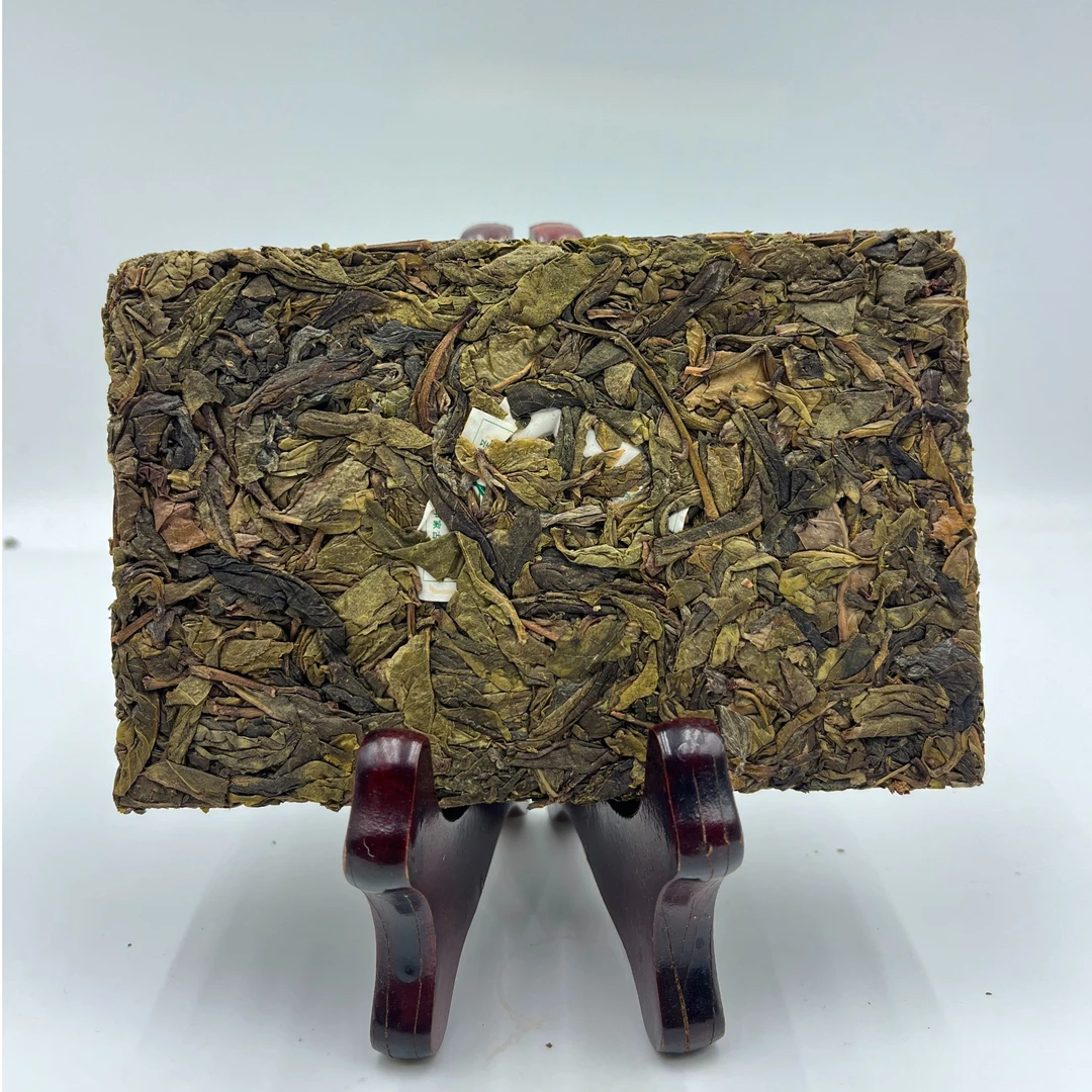 2021年云南勐海临沧古树混检普洱生茶 冰糖甜柔顺 黄金砖茶砖250g