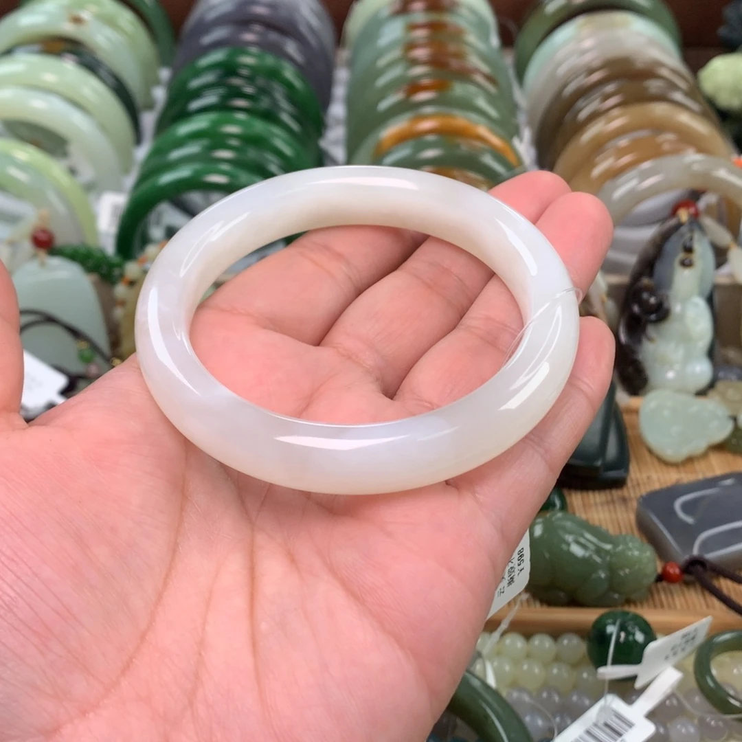 和田玉未镶嵌手镯59口径