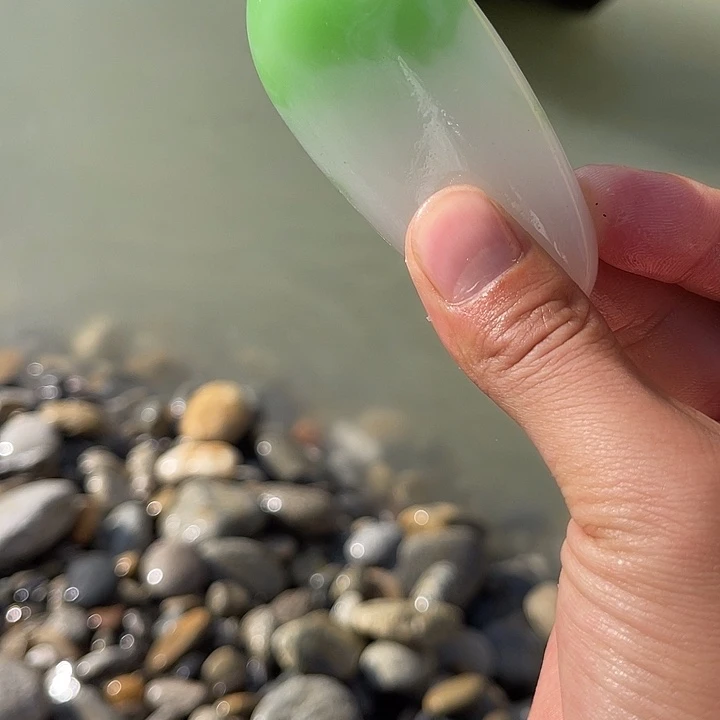 未镶嵌和田玉（糖玉）挂件