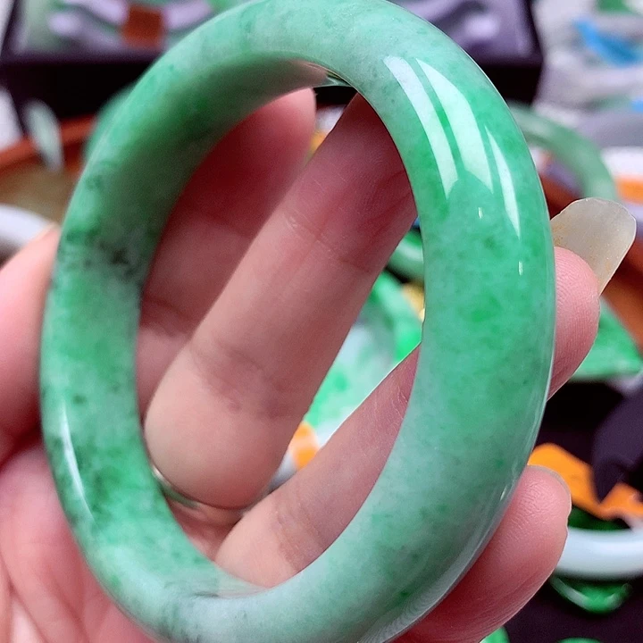 未镶嵌手镯翡翠翡翠