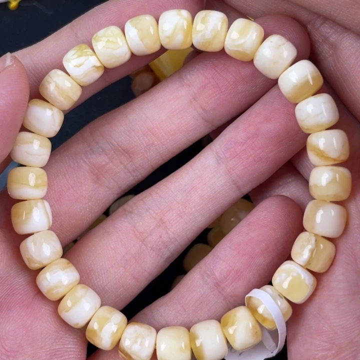 琥珀裸石未镶嵌天然79