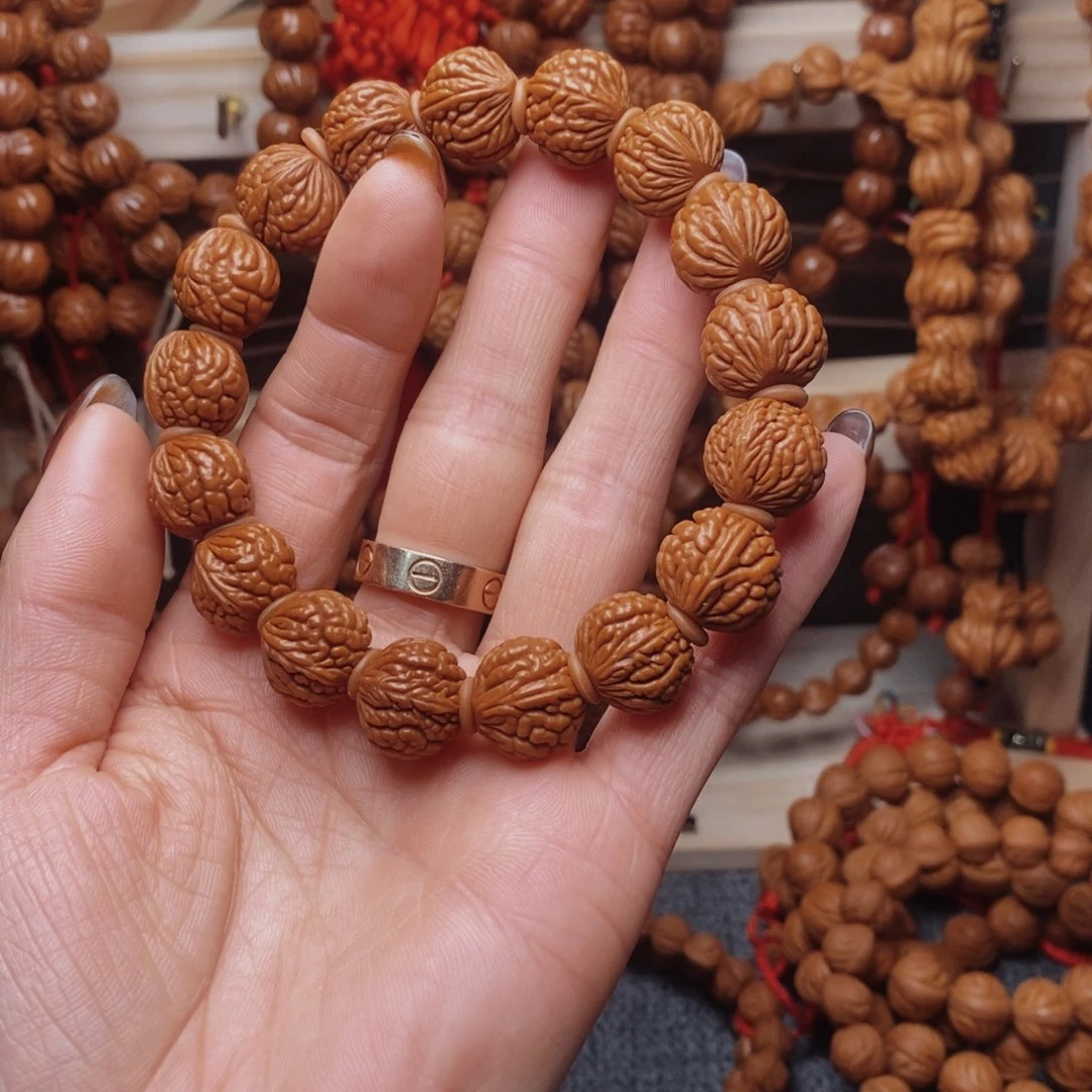 桃核吊坠龙纹桃枭