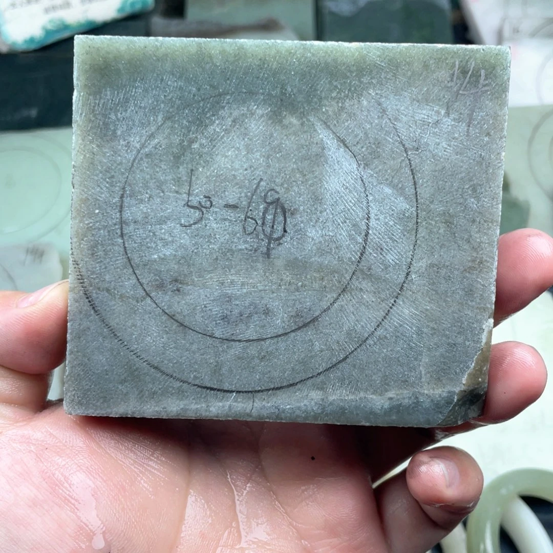 未镶嵌独山玉定制手镯