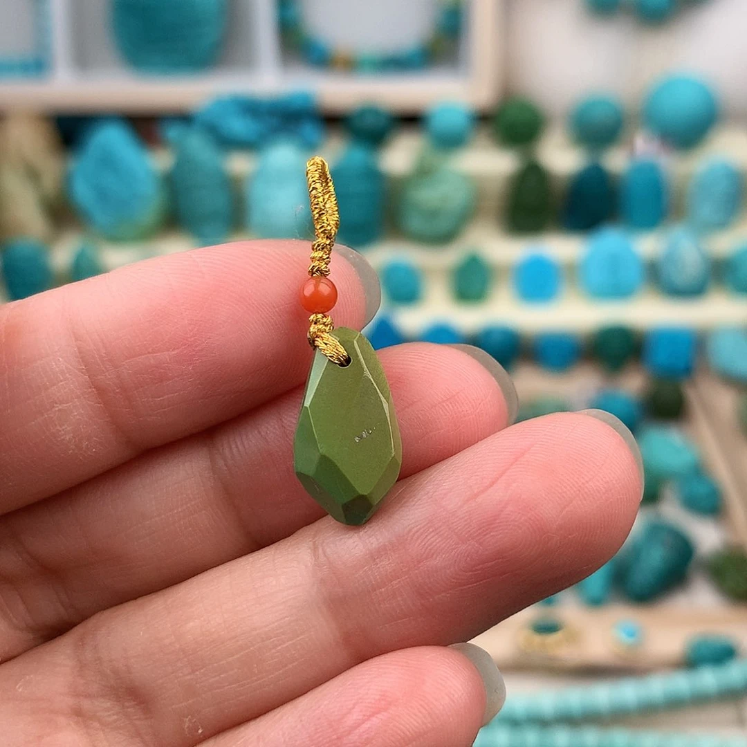 未镶嵌绿松石珠宝奇石