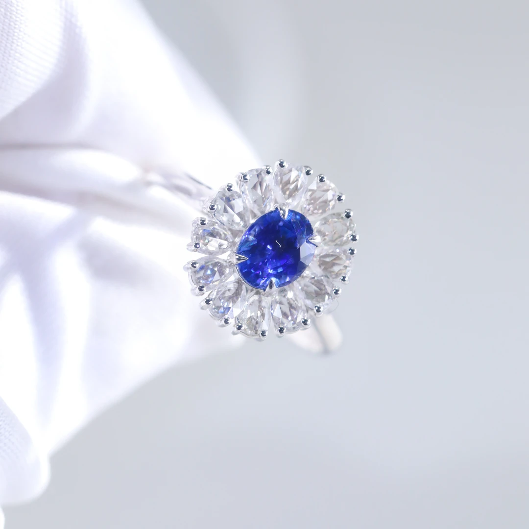 【河大卫专属】18k金镶嵌1克拉蓝宝石戒指 YG03413505