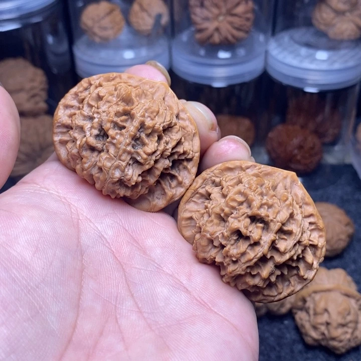 文玩核桃吊坠46金刚纹