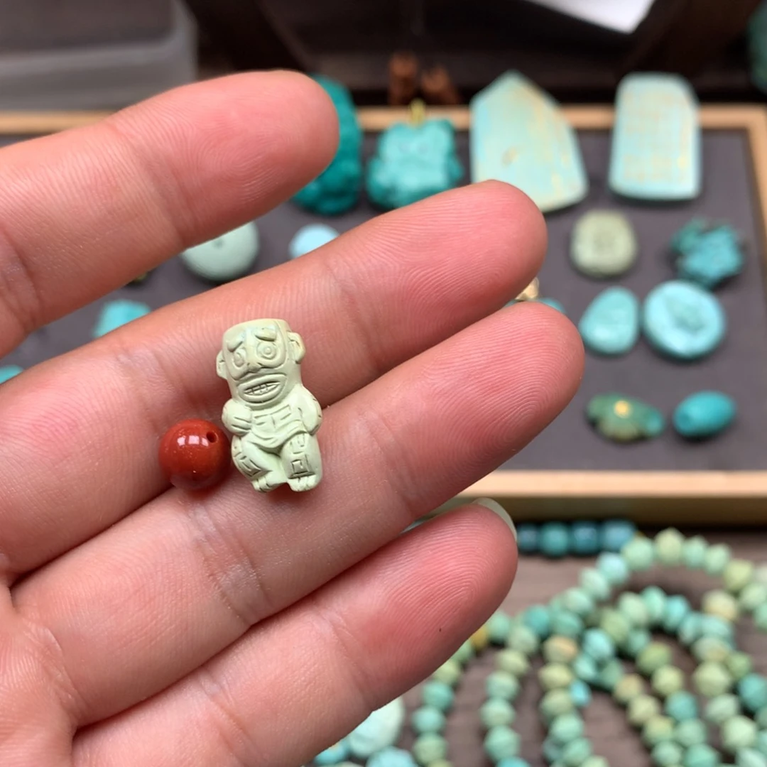 南红玛瑙雕刻未镶嵌