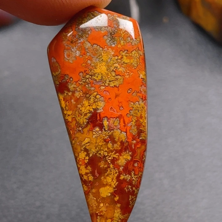 玛瑙/玉髓颈饰未镶嵌榆*