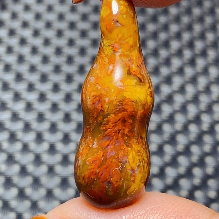 玛瑙/玉髓颈饰未镶嵌富**?