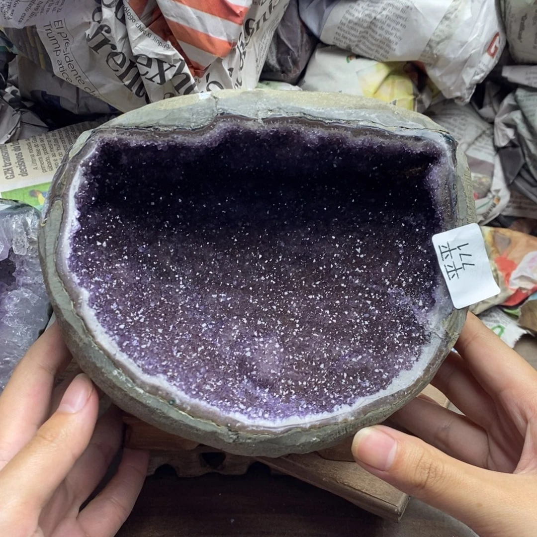 紫晶未镶嵌大型摆件（非配饰）