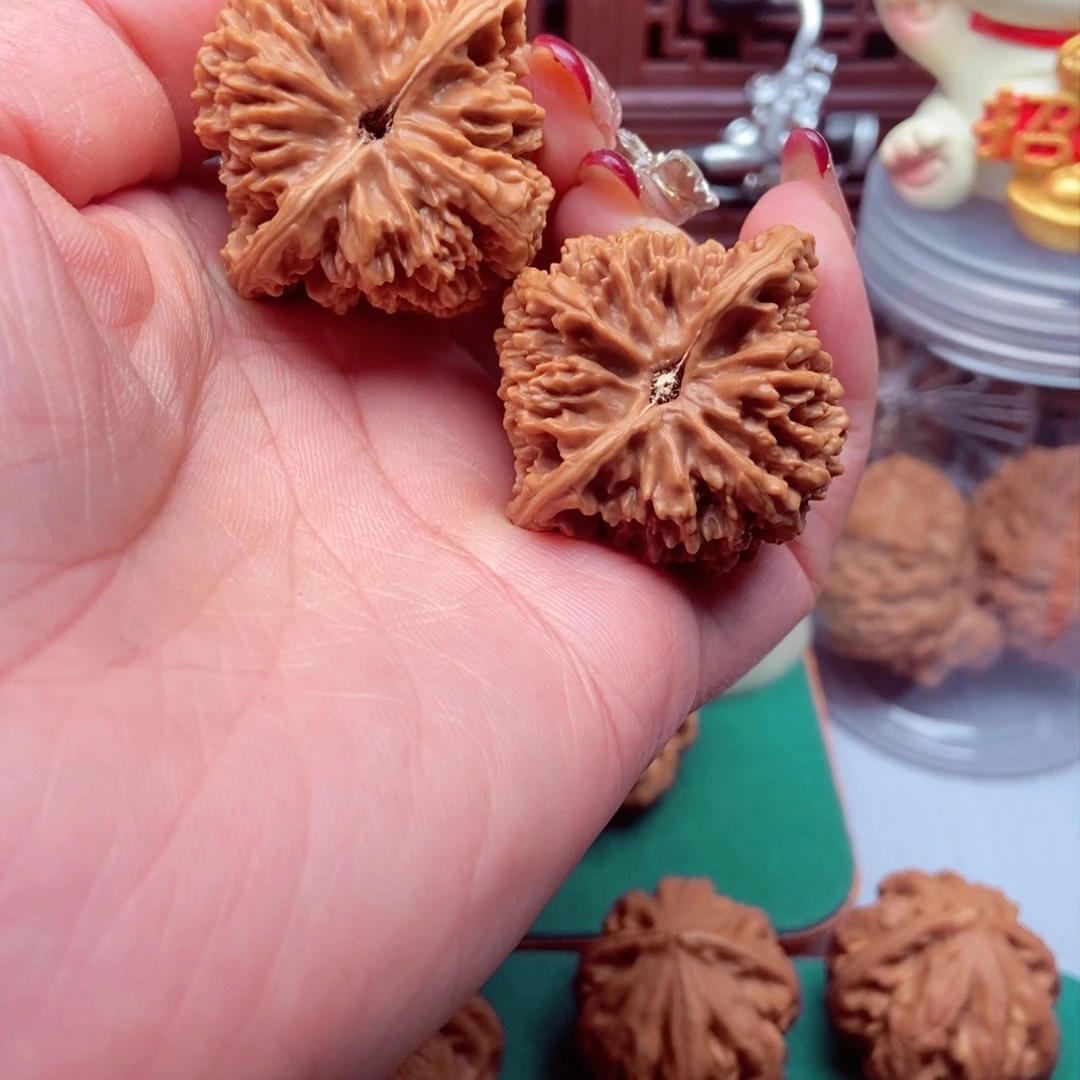 文玩核桃吊坠睡***_满天星39