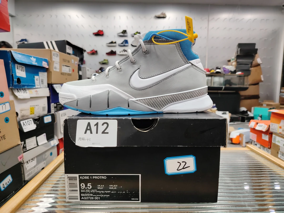 Nike 科比1实战篮球鞋高帮 43码 全新原盒 A12 gui