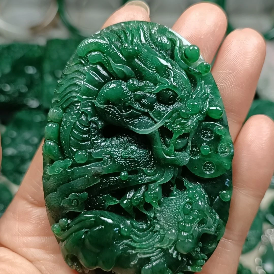 独山玉未镶嵌龙行天下