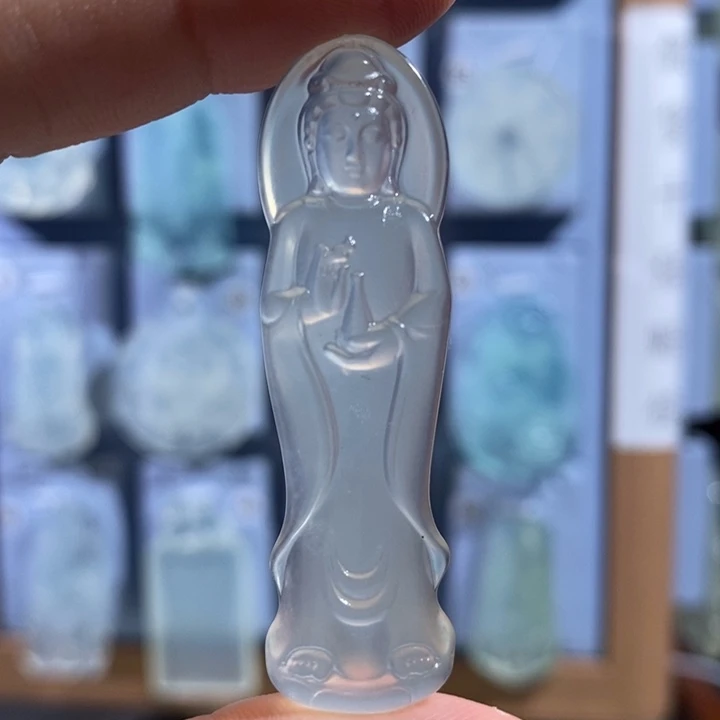 岫玉未镶嵌颈饰吊坠