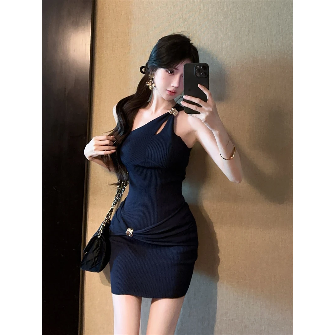 实拍纯欲性感单肩露肩紧身包臀显瘦短裙实价气质小众收腰挂脖