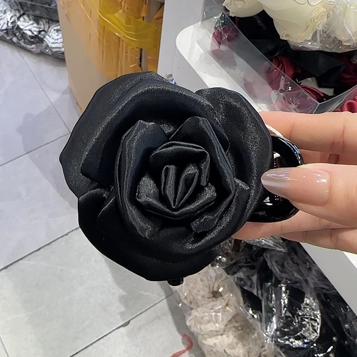 非金属布艺黑色山茶花 抓夹