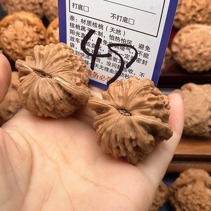 吊坠桃核四座楼狮子头40