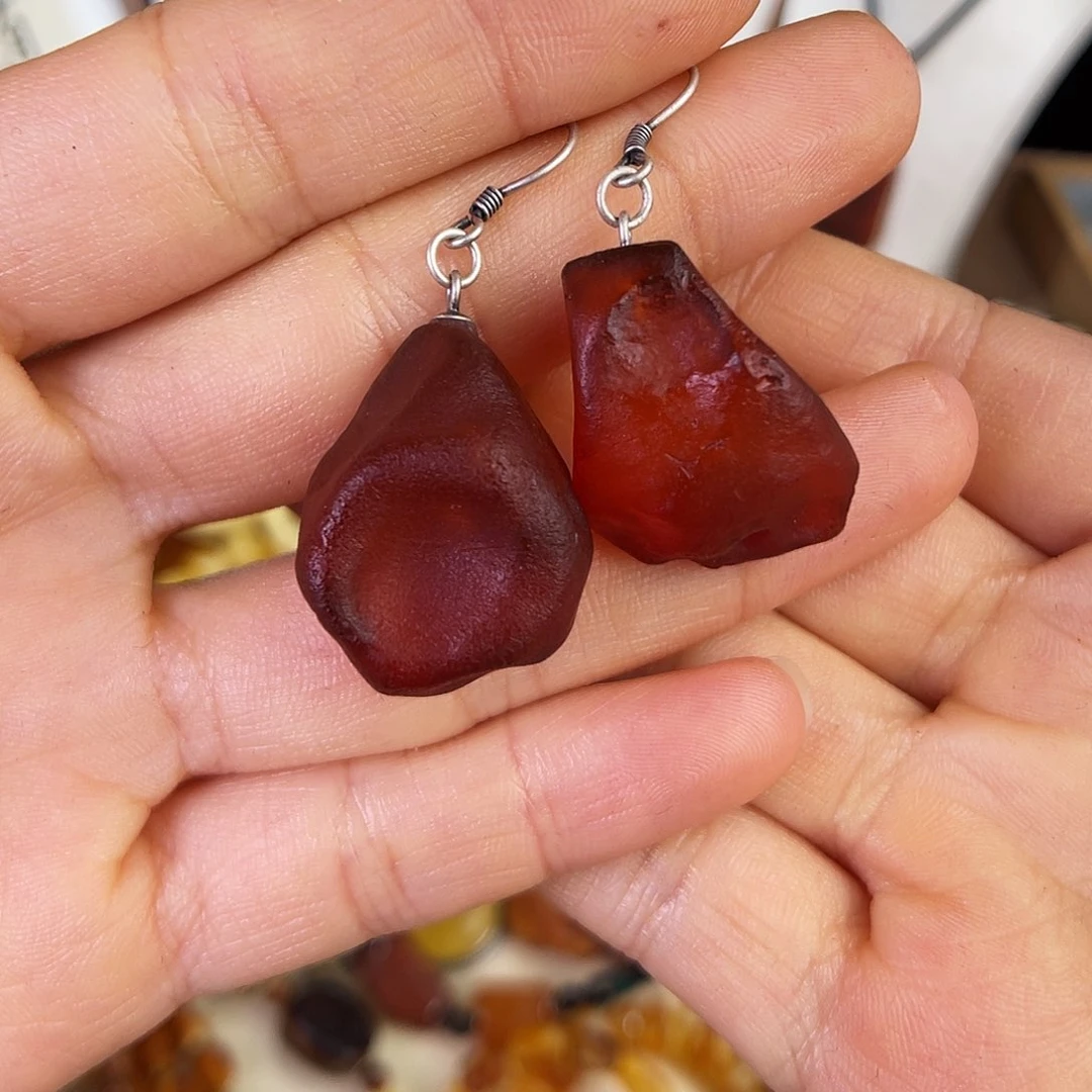 琥珀珠宝奇石未镶嵌，