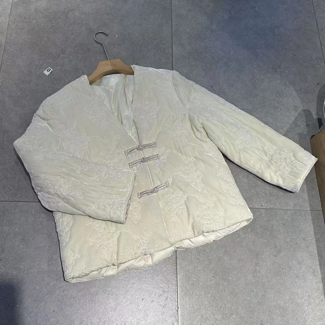 3951【冯七七】2025国风新款白丝绒紫扣短外套